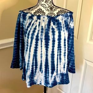 *NWT* NY&CO Blue and white tie dye, Boho off shoulder shirt. Bell sleeves, Large